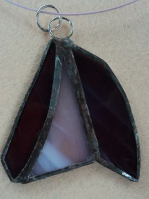 Pendentif de 3 triangles violets et rose