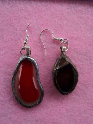 Boucles d'oreilles rouge grenat et vermillon en verre fondu, montées en Tiffany