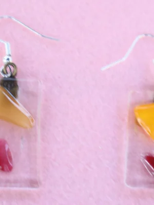 2 boucles d'oreille fusing en verre transparent et éclats