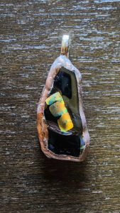 Onde solaire Pendentif fusing sur verre noir épais