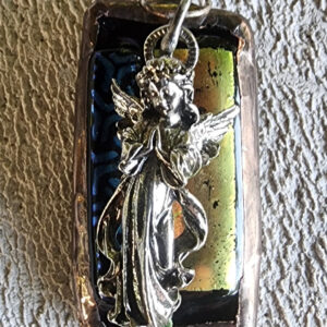 Bel ange sur verre dichroïque