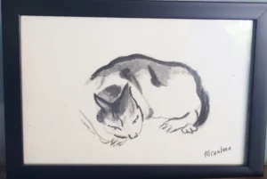 Chat endormi noir, blanc et gris au sumi e