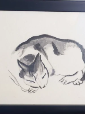 Chat endormi noir, blanc et gris au sumi e