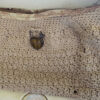 Sac crocheté beige – Mémoire d’un gilet, élégance recyclée