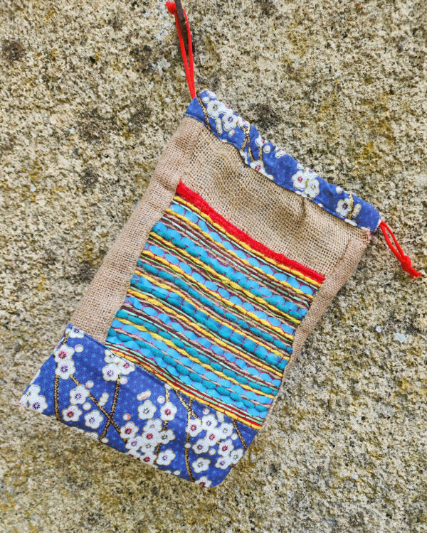 Éthique, Vegan & Coloré - Un Nouveau Look pour un Sac à Patates
