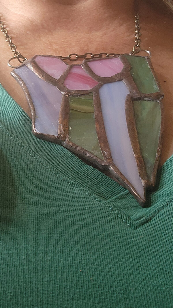 Collier tulipe porté