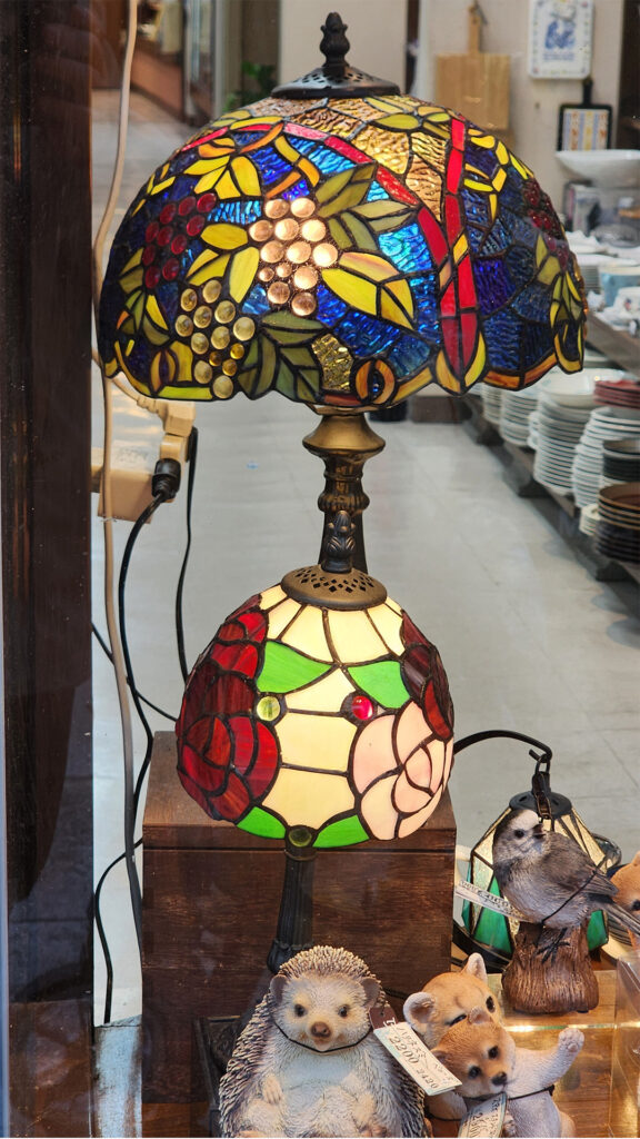 Japon: 2 abats-jour Tiffany