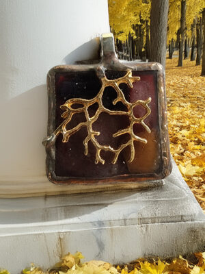 Éclat d'automne, pendentif fusing, tiffany et branche