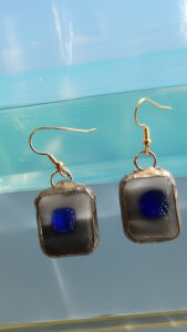 Reflet d'azur boucles d'oreilles fusing et Tiffany