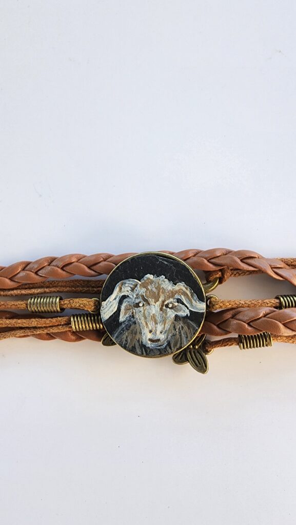 Bracelet mouton avec cornes